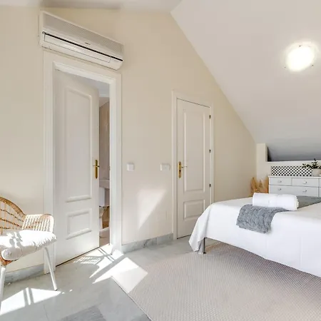 Apartment Cozy 2 Bdrm W Sea Views Next To Puerto Banus