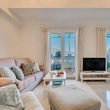 Cozy 2 Bdrm W Sea Views Next To Puerto Banus Marbella