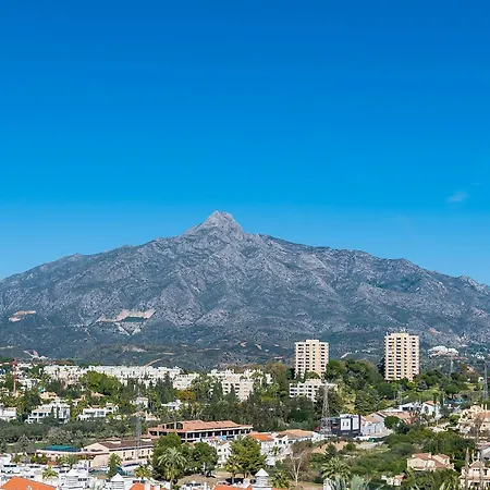 Apartment Cozy 2 Bdrm W Sea Views Next To Puerto Banus