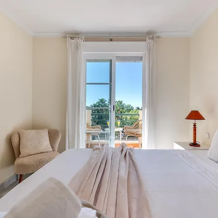 Apartment Cozy 2 Bdrm W Sea Views Next To Puerto Banus *