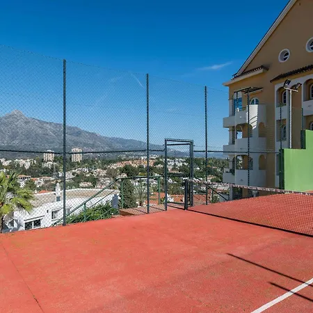 Cozy 2 Bdrm W Sea Views Next To Puerto Banus Marbella