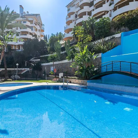 Cozy 2 Bdrm W Sea Views Next To Puerto Banus *