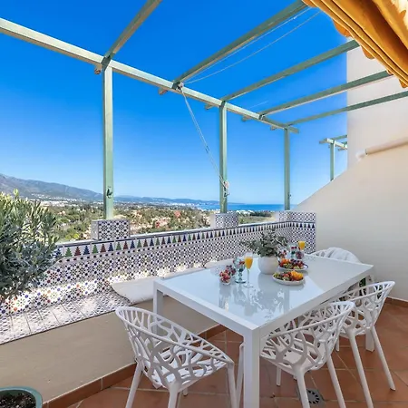 Cozy 2 Bdrm W Sea Views Next To Puerto Banus